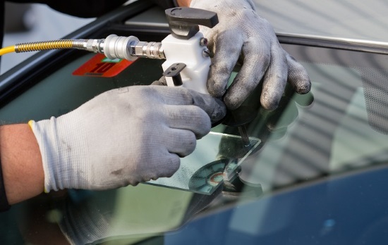 ремонт автостекла